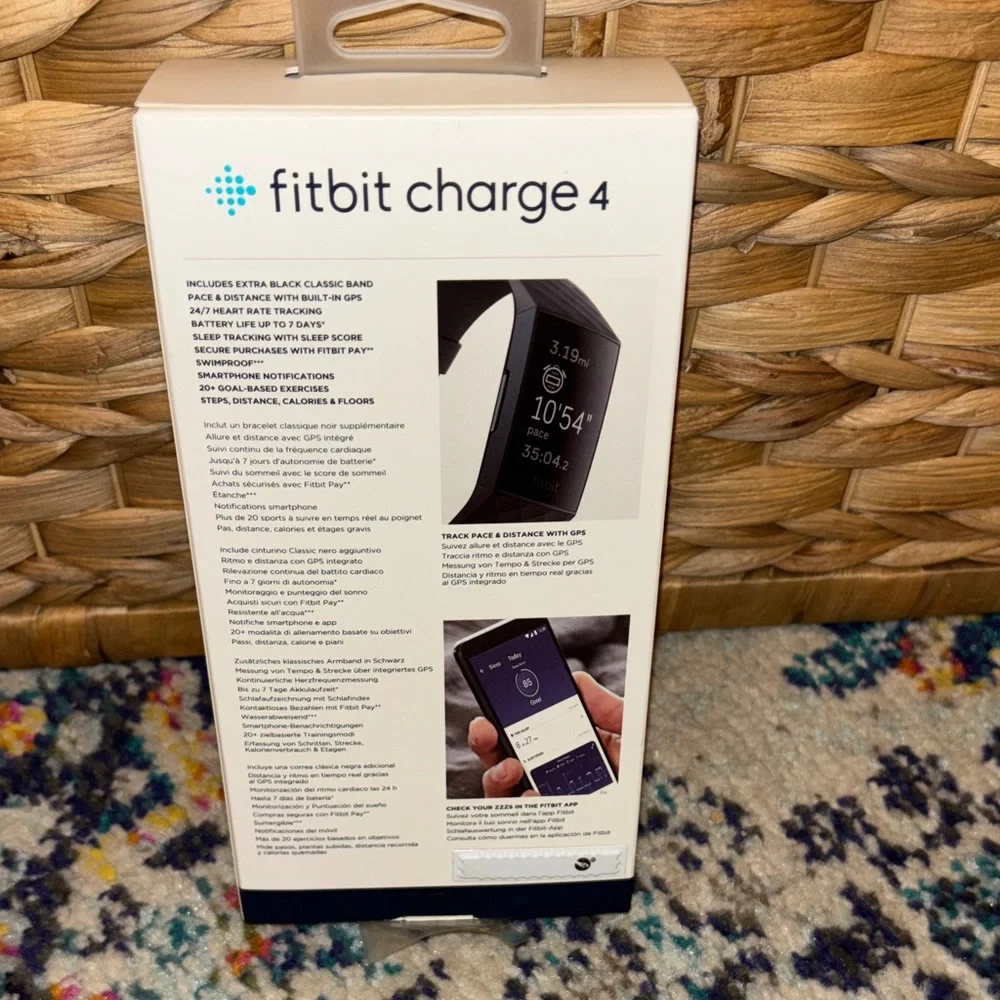 fitbit Charge 4 Special Edition - Black Woven Band